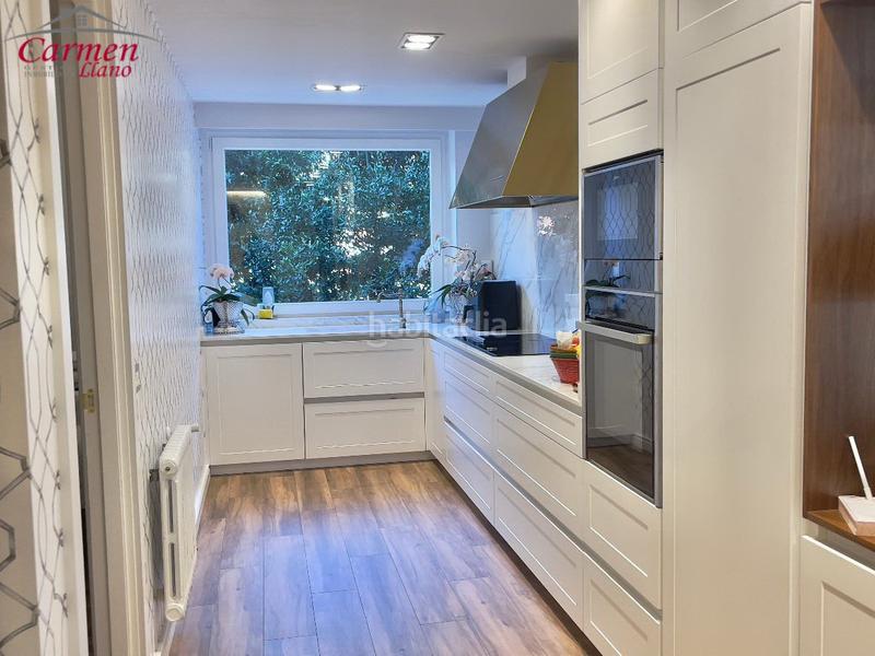 Foto bf06bc6e-b177-4486-b586-3625ad210937. Flat with fireplace heating parking in Las Arenas Getxo