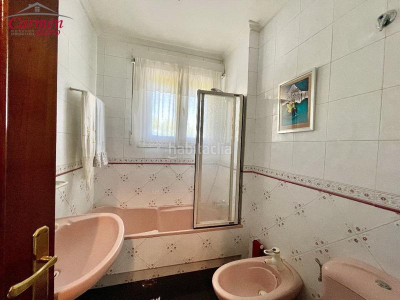 Foto 127fb601-552a-431d-acb2-f9d9924dac44. Casa adossada amb calefacció aparcament piscina a Leioa