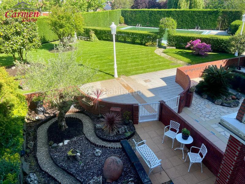 Foto 27d525f8-20ed-46f3-9597-f0b2720f54b6. Casa adossada amb calefacció aparcament piscina a Leioa