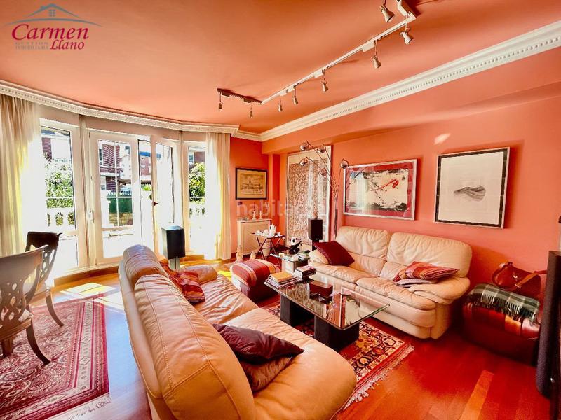 Foto 629ad20d-f18c-43cb-9371-0d643525fa8d. Casa adossada amb calefacció aparcament piscina a Leioa