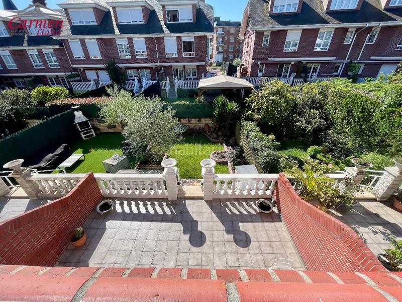 Foto 810f8327-86ac-42fb-bdad-0d25954d08d8. Casa adossada amb calefacció aparcament piscina a Leioa