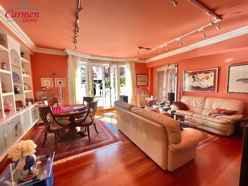 Foto b2548b7c-c543-4f26-9cdc-e981e0a080d4. Casa adossada amb calefacció aparcament piscina a Leioa