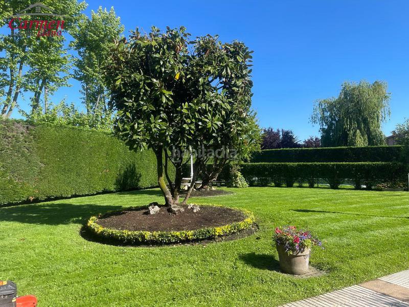 Foto bc335944-699a-4514-9911-36ff984abb80. Casa adossada amb calefacció aparcament piscina a Leioa