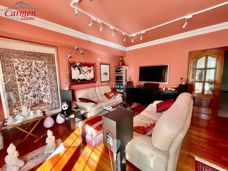 Foto f8974573-ea27-4134-92d3-f271c2ed79e9. Casa adossada amb calefacció aparcament piscina a Leioa