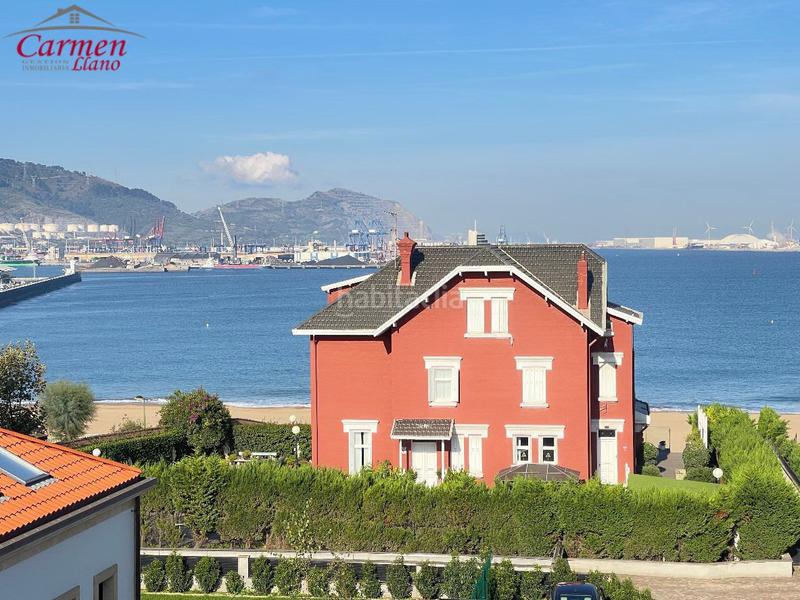 Foto 1cd3f567-1de8-4b04-ae52-f28405edd450. Àtic amb xemeneia calefacció aparcament a Neguri Getxo