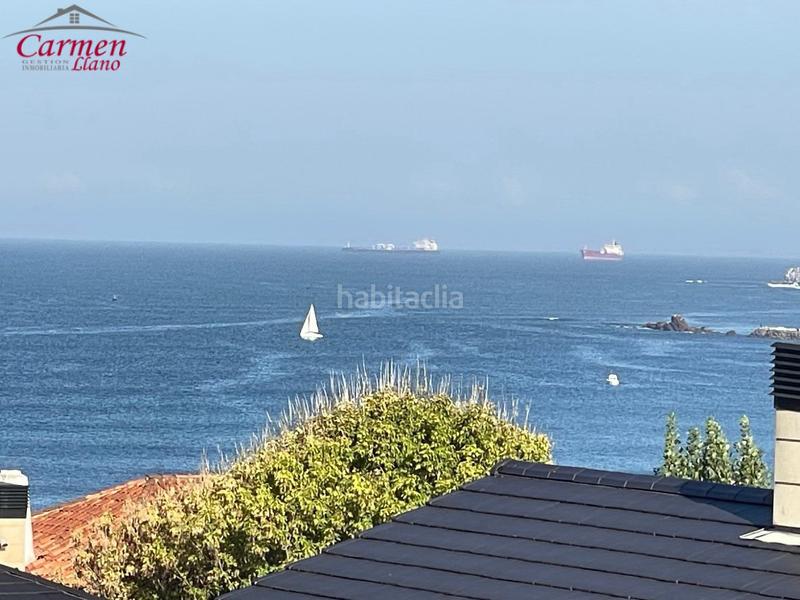 Foto f799660d-5e6f-45f1-97ec-5d88f43a2003. Àtic amb xemeneia calefacció aparcament a Neguri Getxo