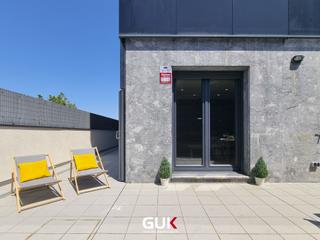 Pis a Intxaurrondo. Piso exterior con gran terraza