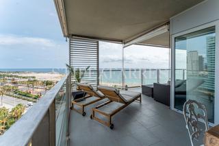 Location Appartement à Diagonal Mar i el Front Marítim del Poblenou. Espectacular piso alto frente al mar con todas las comodidades
