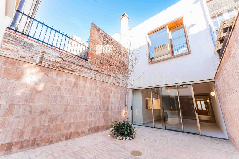 Foto 452a709b-e287-45ee-8d10-0ac64570a337. Casa in Centre - Estació Sant Cugat del Vallès