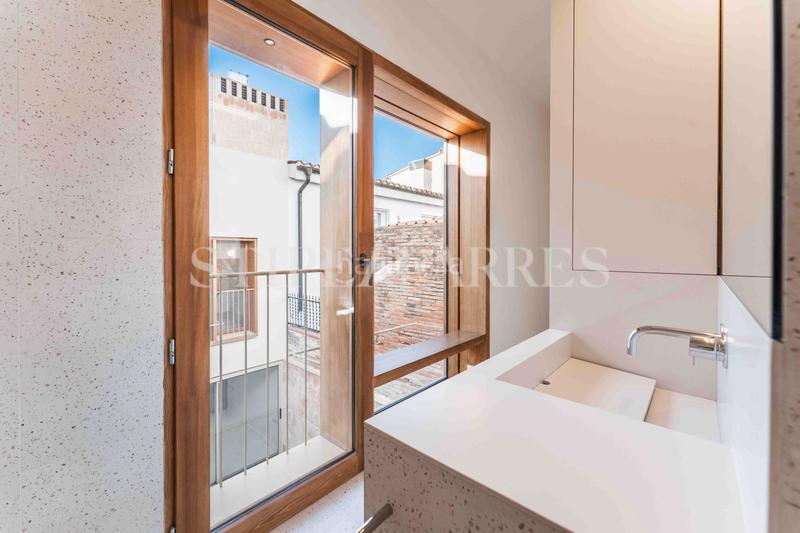 Foto 4fcf9e35-b9e9-4f67-8f76-a5a61b236645. Casa in Centre - Estació Sant Cugat del Vallès