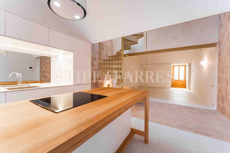 Foto b961410a-cae7-477a-bebc-08152ec525a0. Casa in Centre - Estació Sant Cugat del Vallès