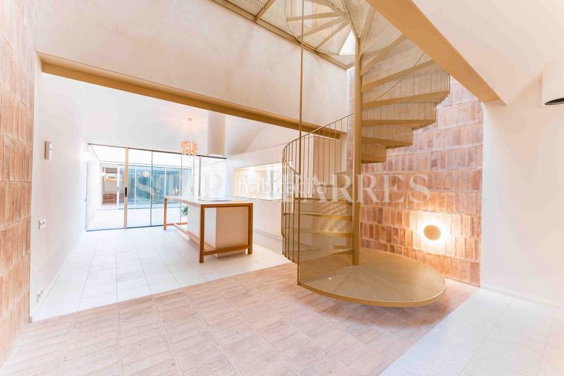 Foto e8b93561-2a5d-45d1-9a89-929d321be1bd. Casa in Centre - Estació Sant Cugat del Vallès