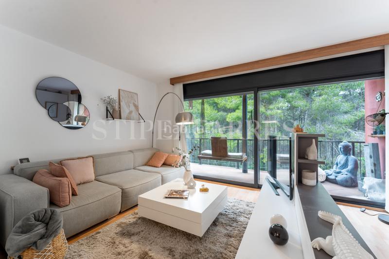 Foto acf26dff-f641-4c76-a639-d6239a6ad02d. Casa amb calefacció aparcament piscina a Papiol (El)