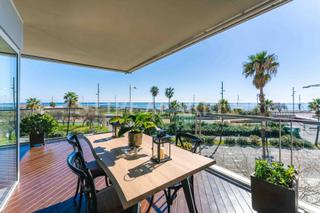 Pis  Passeig de garcia fria. Vivienda exclusiva en diagonal mar: lujo, confort y vistas al ma
