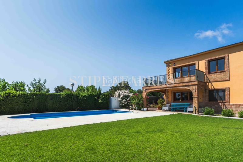Foto 56fc3395-06f7-4345-bc12-c0403fffaf61. Chalet con camino riscaldamento parcheggio piscina in Salou