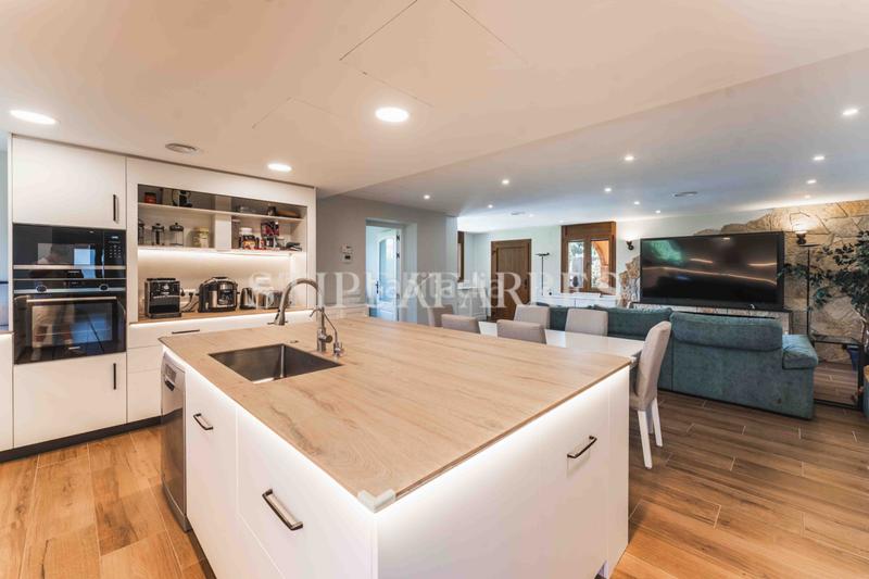 Foto a1065552-8d72-4ba3-acde-cdae9f96e542. Chalet con camino riscaldamento parcheggio piscina in Salou