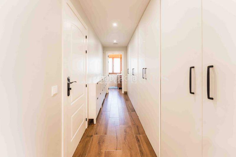 Foto b2020249-8097-4475-8a49-62fcb71e4c83. Chalet con camino riscaldamento parcheggio piscina in Salou
