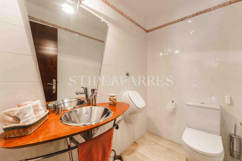 Foto 10979196-9465-447b-8d90-29c579fcaeee. Casa amb xemeneia calefacció aparcament piscina a Barcelona