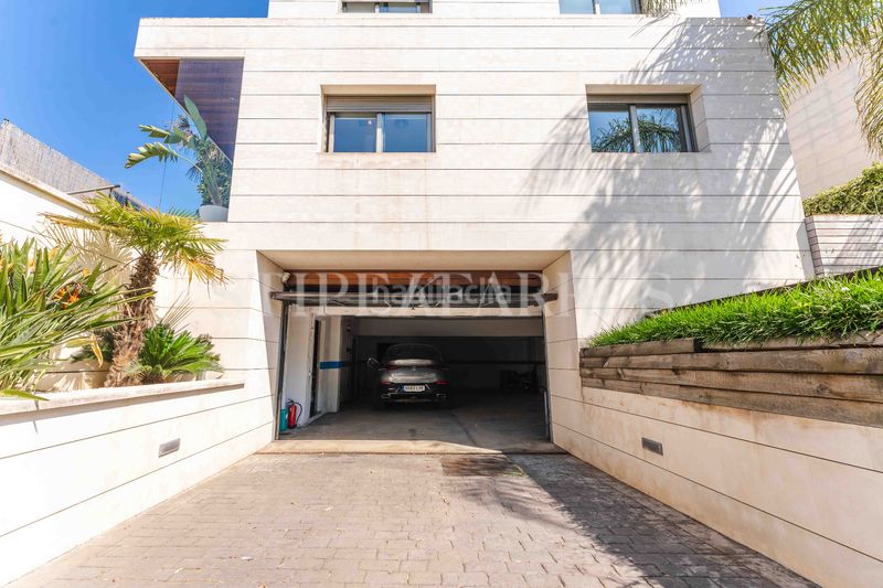 Foto 17fe17c2-4e9a-4aa3-8d7f-e6705d1aa153. Affitto casa con riscaldamento parcheggio piscina in Papiol (El)