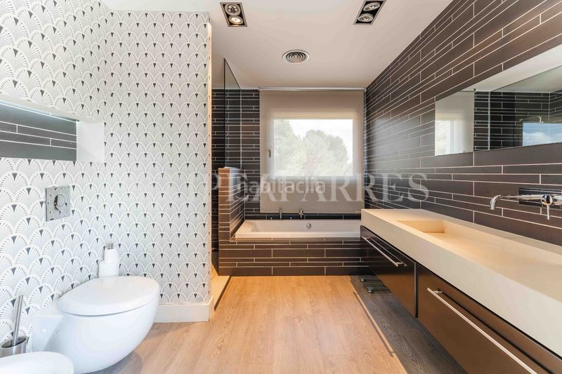 Foto f0136320-f6a2-4a7a-a5ad-f0cc180f557b. Affitto casa con riscaldamento parcheggio piscina in Papiol (El)