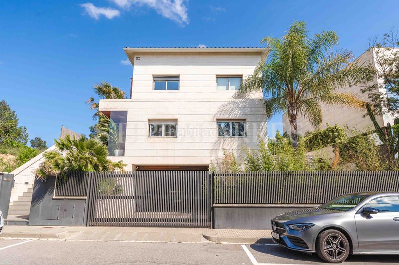 Foto 7af83887-e339-499a-8cb7-093f286a79e3. Location maison avec chauffage parking piscine dans Papiol (El)