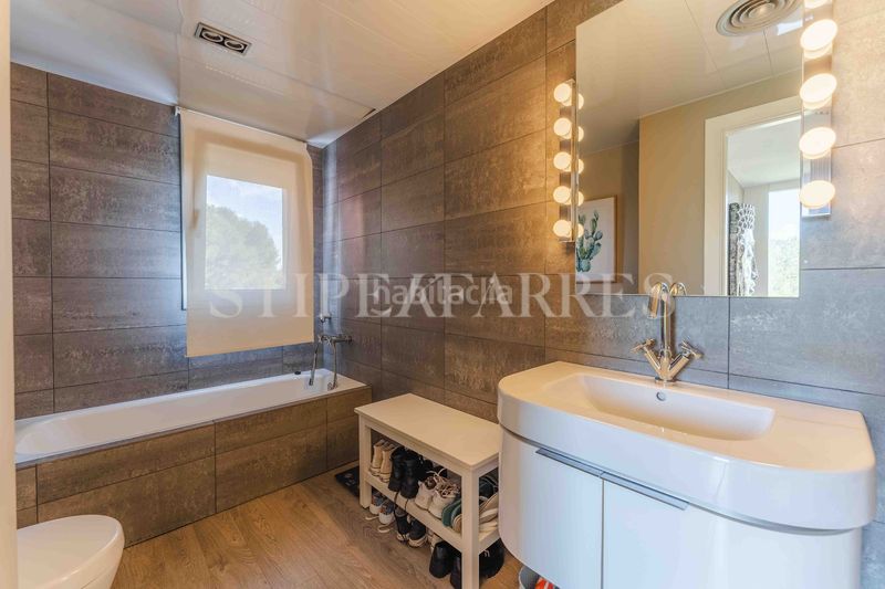 Foto e56453d5-8ff8-4f22-bf8a-008c2885b6f9. Location maison avec chauffage parking piscine dans Papiol (El)