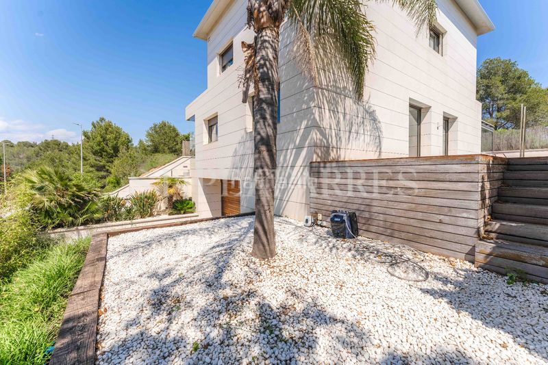 Foto f7f06030-8fe9-4704-8969-2acf1a05f833. Location maison avec chauffage parking piscine dans Papiol (El)