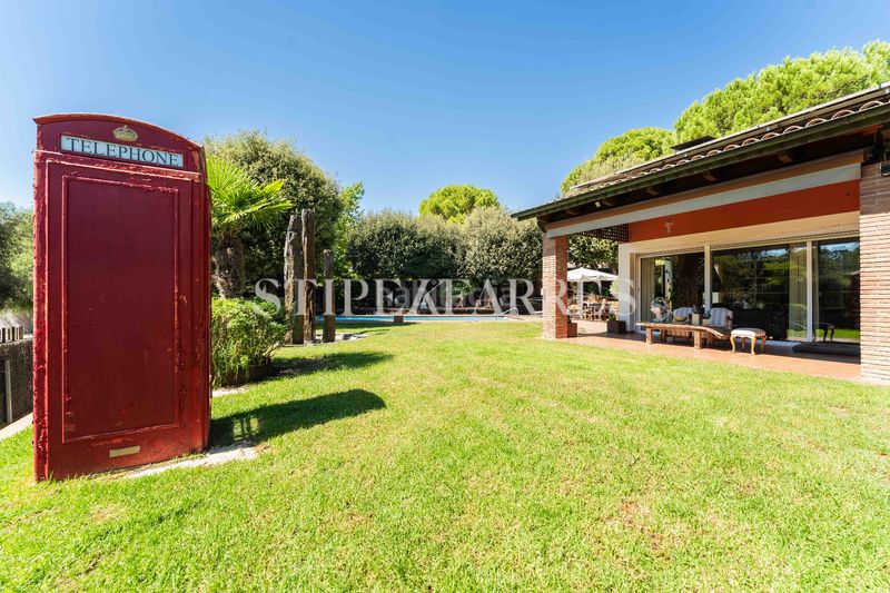 Foto 03d3c4e6-922f-44aa-ba2f-f648fd3c476f. Casa amb calefacció aparcament piscina a La Salut Barcelona