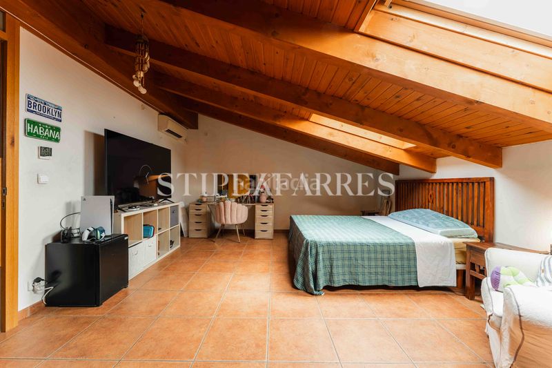 Foto 8fd005fc-022e-4150-ad68-f99c4a8dfbe1. Casa amb calefacció aparcament piscina a La Salut Barcelona