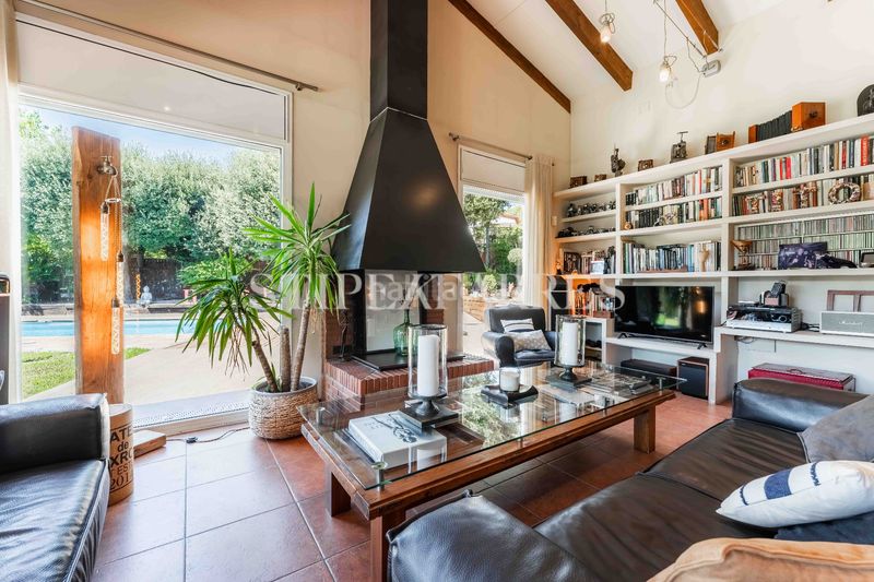 Foto f515ea20-f11a-45be-93f4-eadca984b64d. Casa amb calefacció aparcament piscina a La Salut Barcelona