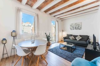 Pis a Raval. Bonito piso reformado en el corazón del raval