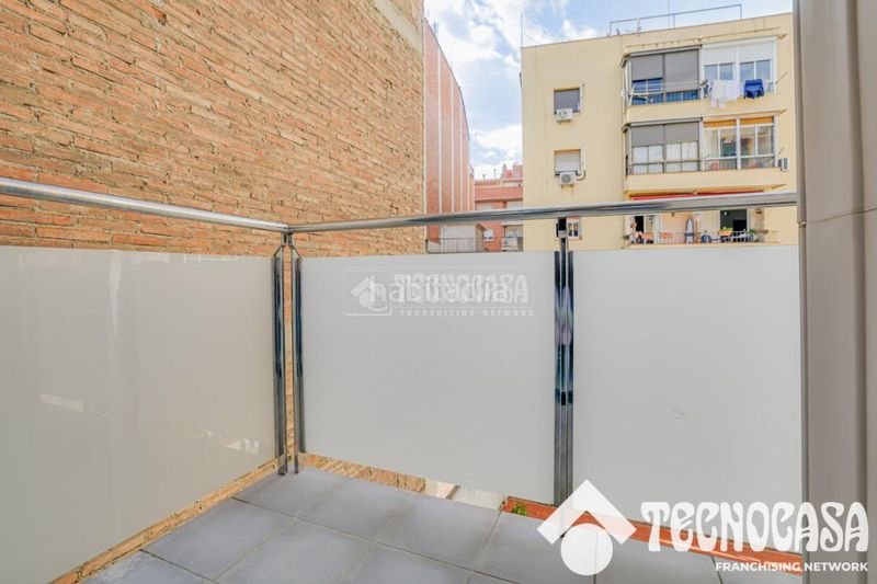 Foto 1b882eda-8eaa-4280-bb7f-c9cb743fe7fd. Pis amb calefacció aparcament a Baix Guinardó Barcelona