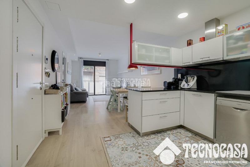 Foto 289d9814-5adf-42af-9341-5cc01fd4afce. Pis amb calefacció aparcament a Baix Guinardó Barcelona