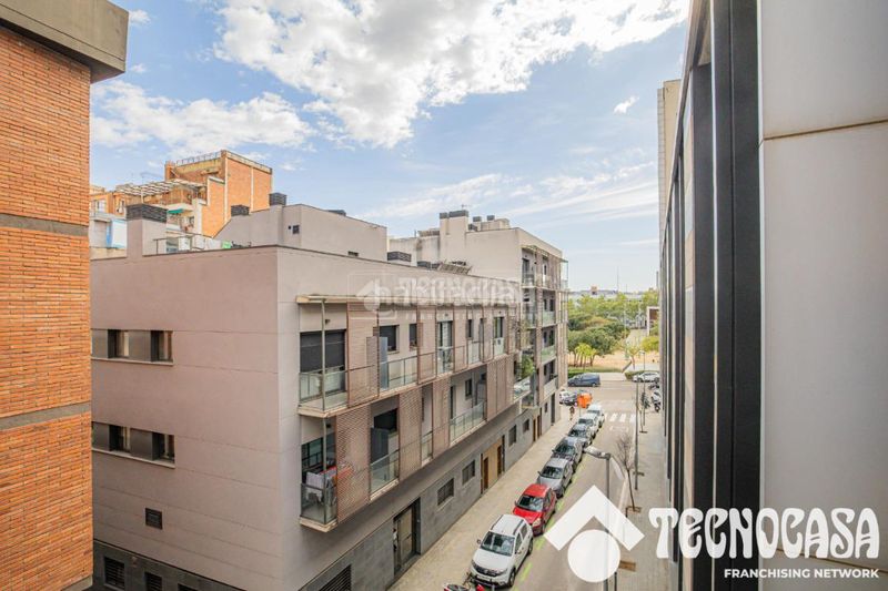 Foto a007ad05-28df-49ec-b64e-3e8d455f9560. Pis amb calefacció aparcament a Baix Guinardó Barcelona