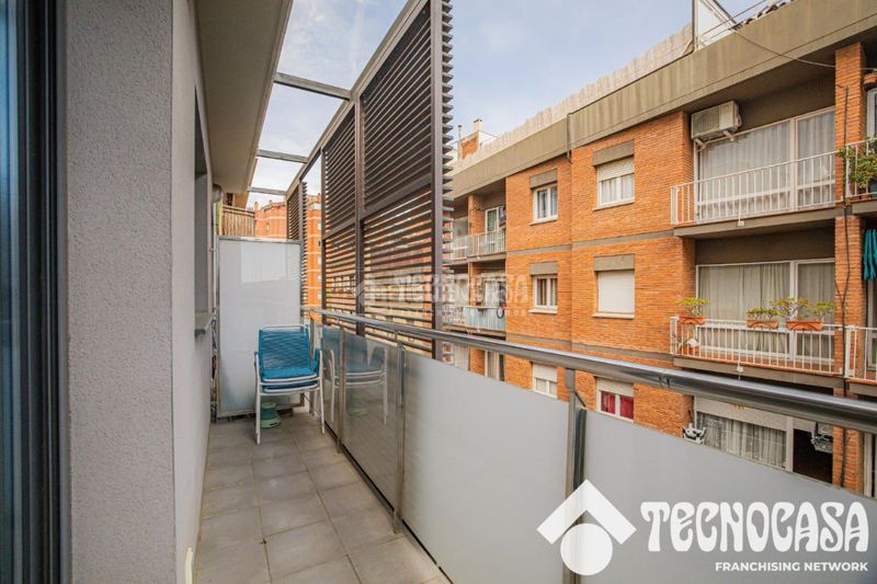 Foto c35665fd-65a9-4482-8854-99a3198930e2. Pis amb calefacció aparcament a Baix Guinardó Barcelona