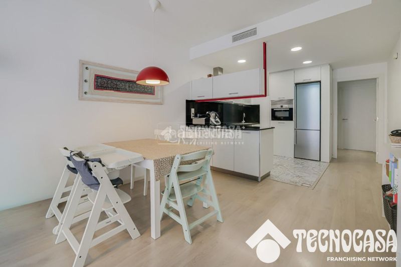 Foto cd5444be-88dd-4789-981f-bc7389f242a7. Pis amb calefacció aparcament a Baix Guinardó Barcelona