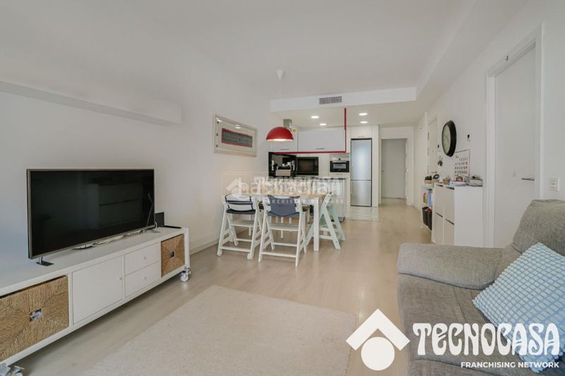 Foto da6cefb3-f89f-4409-acb2-0b86fb1e86f5. Pis amb calefacció aparcament a Baix Guinardó Barcelona