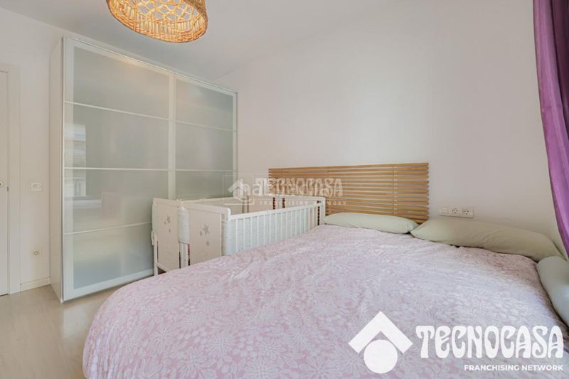 Foto ebce39c1-579d-47e2-bede-f969dc20f576. Pis amb calefacció aparcament a Baix Guinardó Barcelona