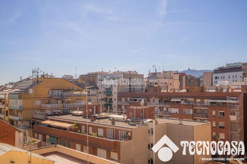 Foto 93260c8d-93b3-473a-9c0a-6d0f79039b83. Àtic a Baix Guinardó Barcelona