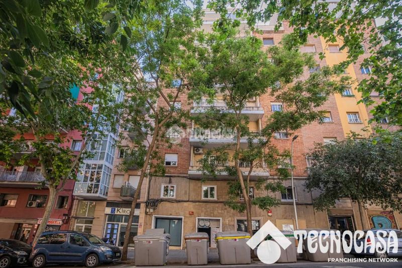 Foto b3a67d53-cfce-4780-ba69-180a4dd6cb34. Àtic a Baix Guinardó Barcelona