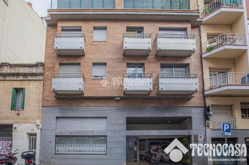 Foto 29612e8d-3743-4d04-9656-42a291c4eef3. Dúplex piso en venta en Baix Guinardó Barcelona