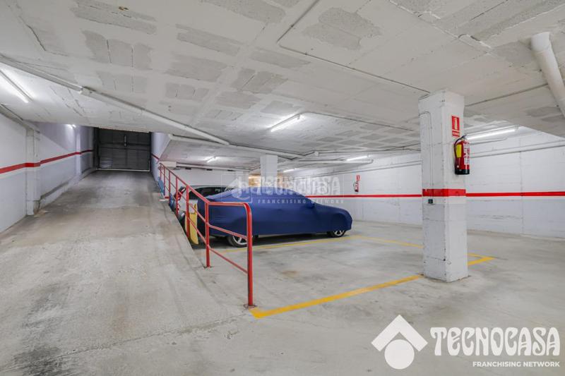 Foto 53693827-e51a-4aa4-9826-bab7a2c274a0. Dúplex piso en venta en Baix Guinardó Barcelona