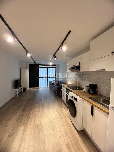 Foto 170bf05f-c22f-40b3-80e9-8e85483fd8b5. Local comercial a Baix Guinardó Barcelona