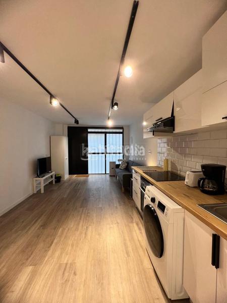 Foto 1a656774-64cb-4b13-a607-82c4af2b9b1a. Local comercial a Baix Guinardó Barcelona