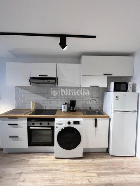 Foto 46e3851a-84f4-4e07-9963-2e9644730a2a. Local comercial a Baix Guinardó Barcelona