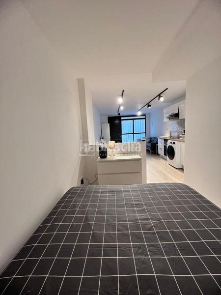 Foto 6efffd33-7be3-4a84-9481-d19b211321ac. Local comercial a Baix Guinardó Barcelona