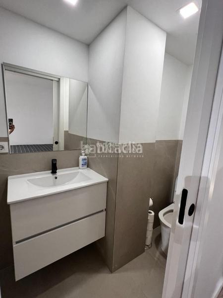 Foto b11d7847-e59e-4d9f-b824-e058c74d0901. Local comercial a Baix Guinardó Barcelona