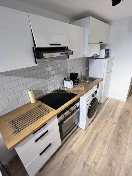 Foto c0389f69-0419-4cc2-af9b-12b4b9638732. Local comercial a Baix Guinardó Barcelona