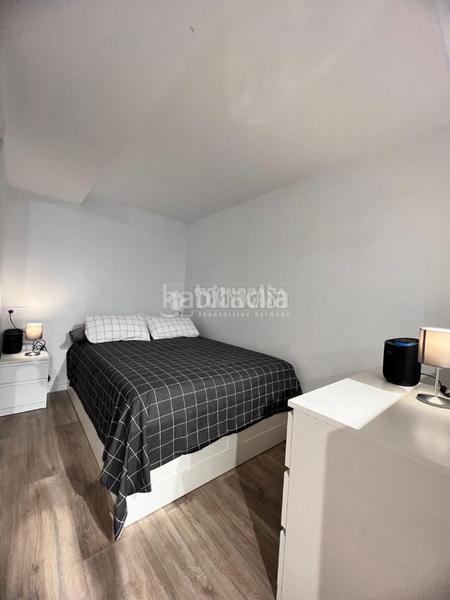 Foto f5ad1f0a-3770-49ee-894a-eea46385bcdd. Local comercial a Baix Guinardó Barcelona