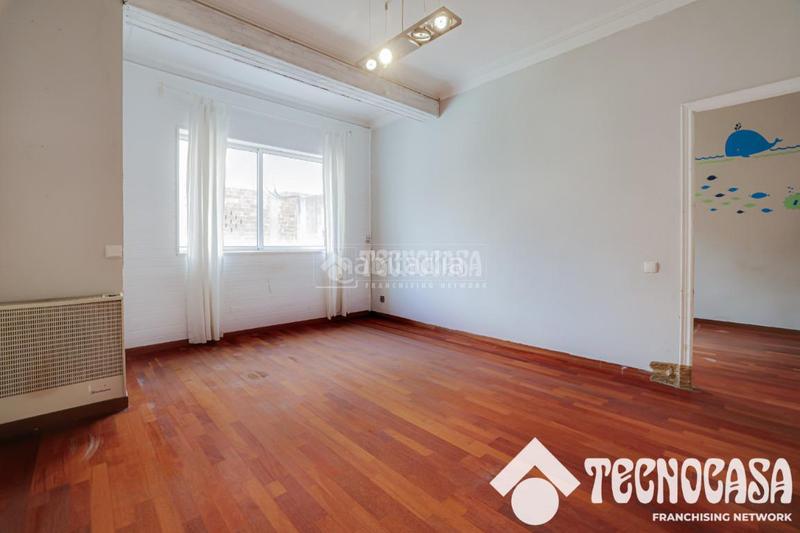 Foto 454ddde2-9b60-4ec1-9c40-89150d56a1d1. Piso  en venta en Baix Guinardó Barcelona